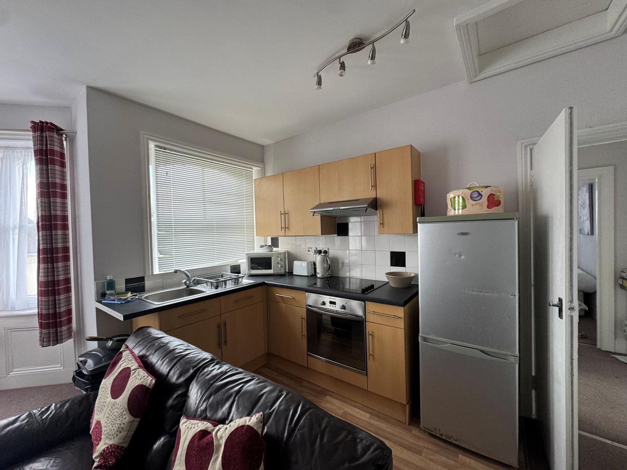 Devonshire House Holiday Flats Eastbourne Exterior photo